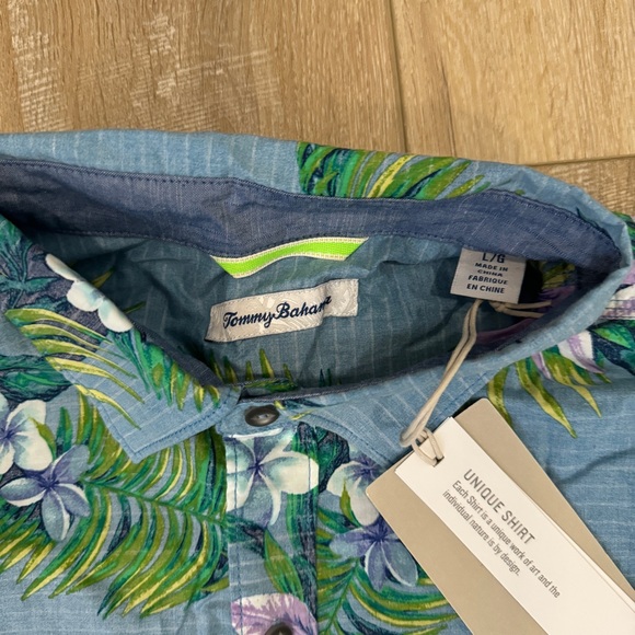 NWT Tommy Bahama Shirt Large - Picture 3 of 4